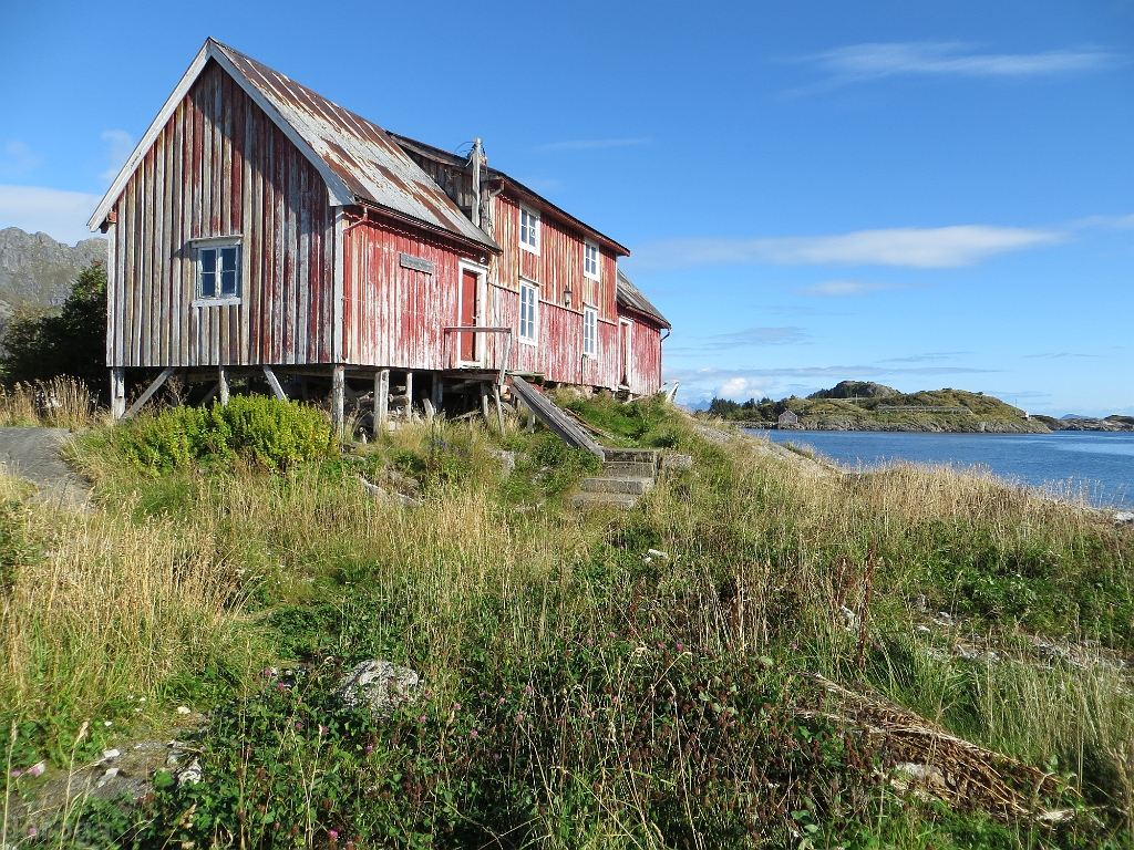 Lofoten_MG_1315.JPG - An old hut in Henns