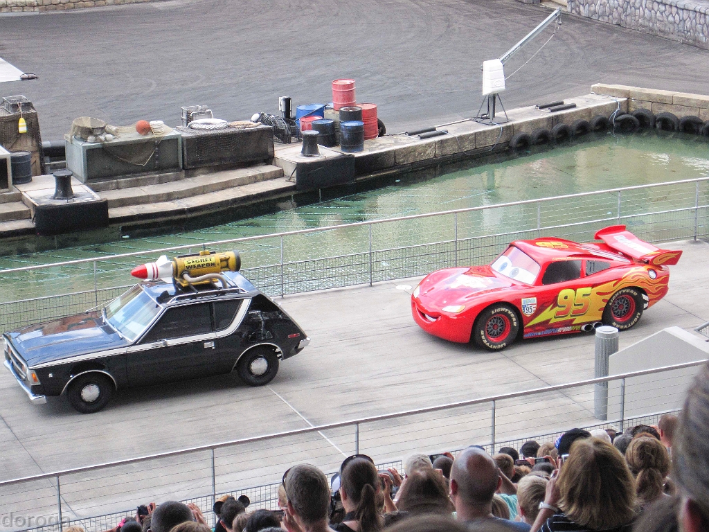 HollywoodStudios_MG_2695.JPG - Disney Hollywood Studios, Lightning McQueen and "villian"